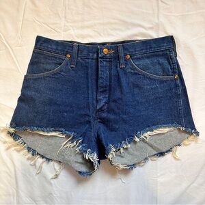Wrangler shorty booty jean shorts